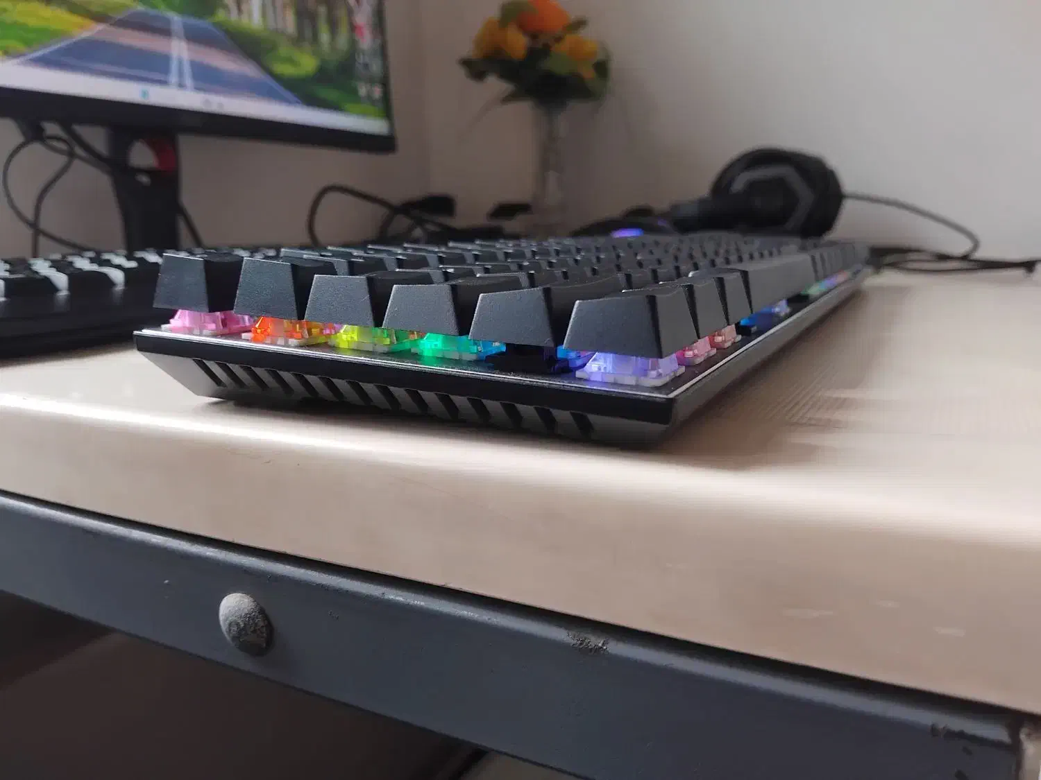 کیبرد مکانیکال GREEN GK802 RGB سوئیچ آبی|قطعات و لوازم جانبی رایانه|رشت, شهرک آیت الله منتظری|دیوار