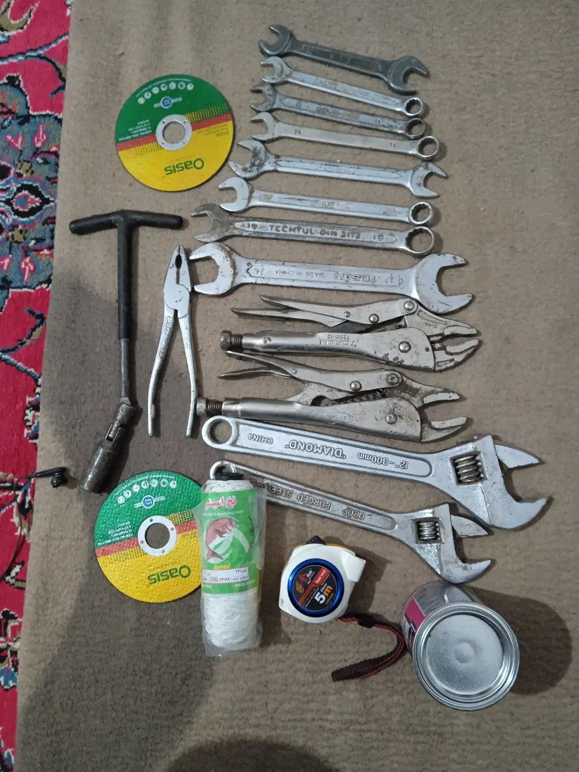 تعدادی ابزار|ابزارآلات|بجنورد, |دیوار