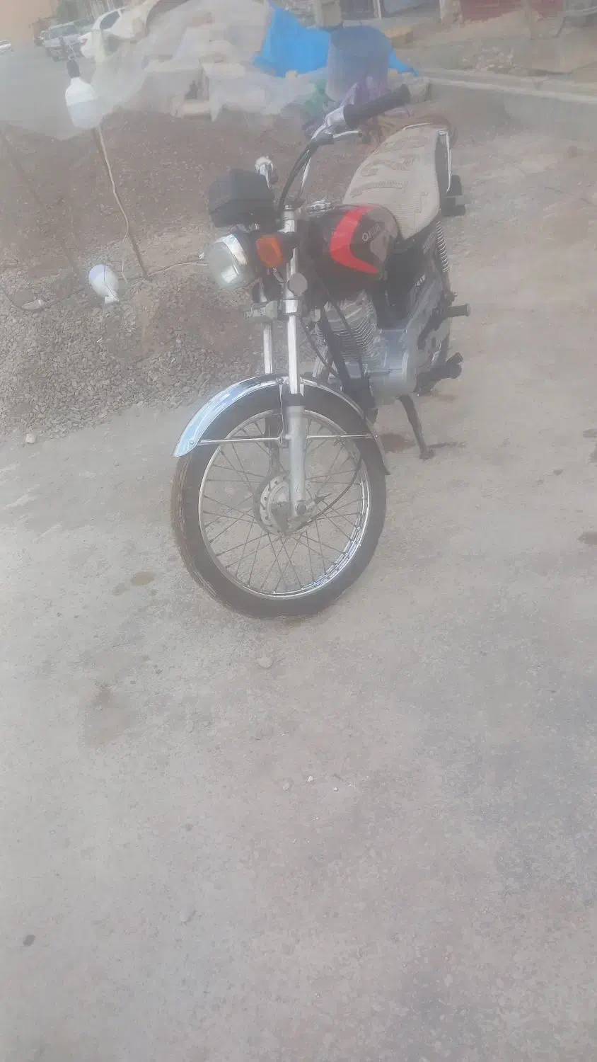 هندا 125|موتورسیکلت|قم, زند آباد|دیوار