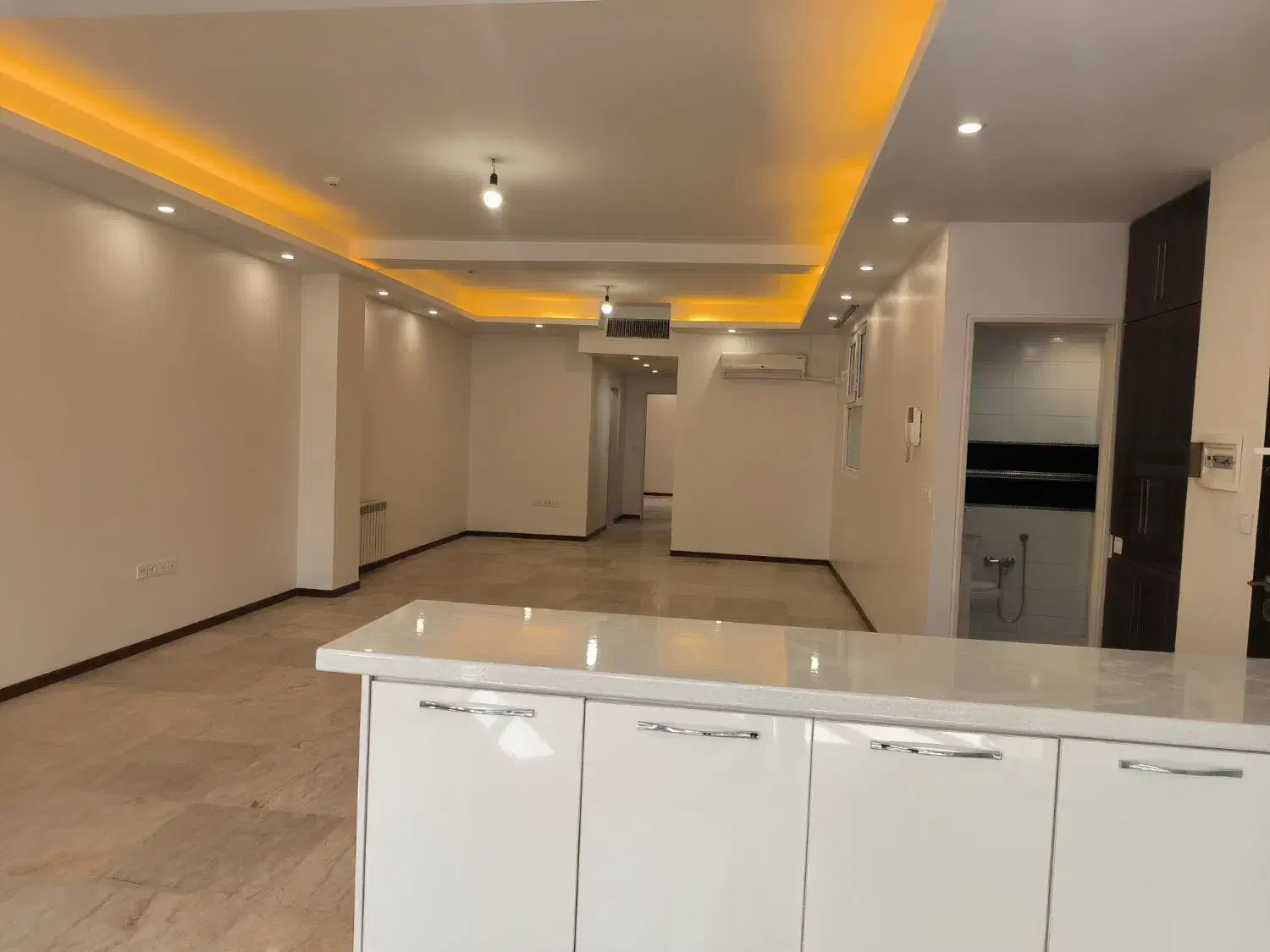 آپارتمان فلکه اول ۱۳۵ متر سه خواب شیک ۱۵۰ غربی