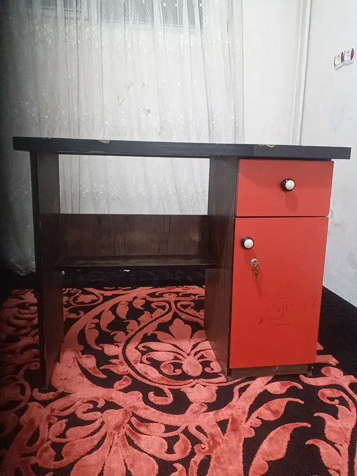 میز تحریر|میز تحریر و کامپیوتر|پاکدشت, پاکدشت (مامازند)|دیوار