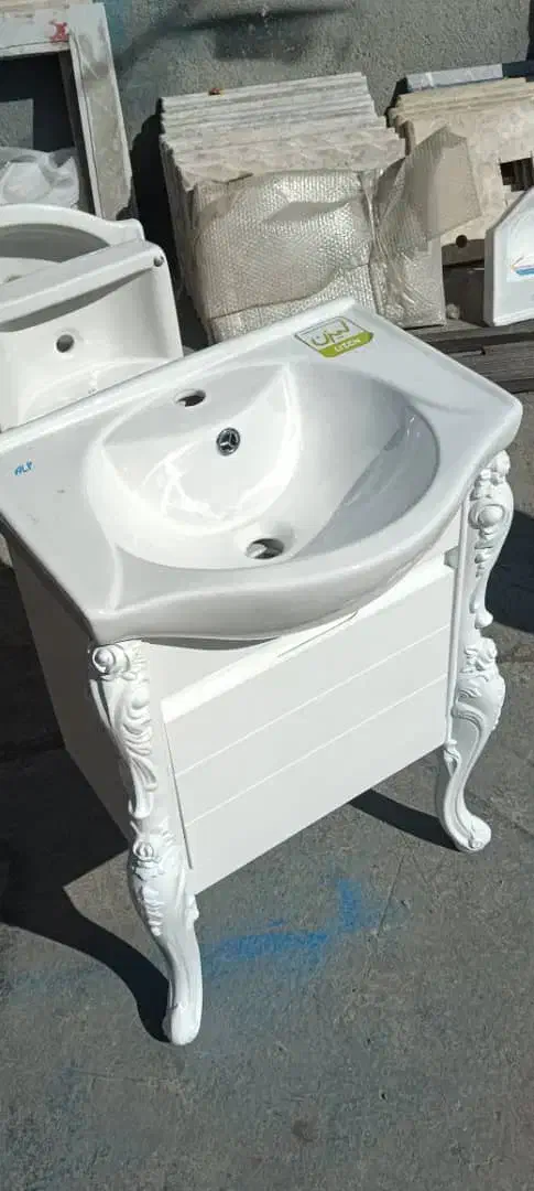 روشویی پایهدار|لوازم سرویس بهداشتی|شهریار, شهریار|دیوار