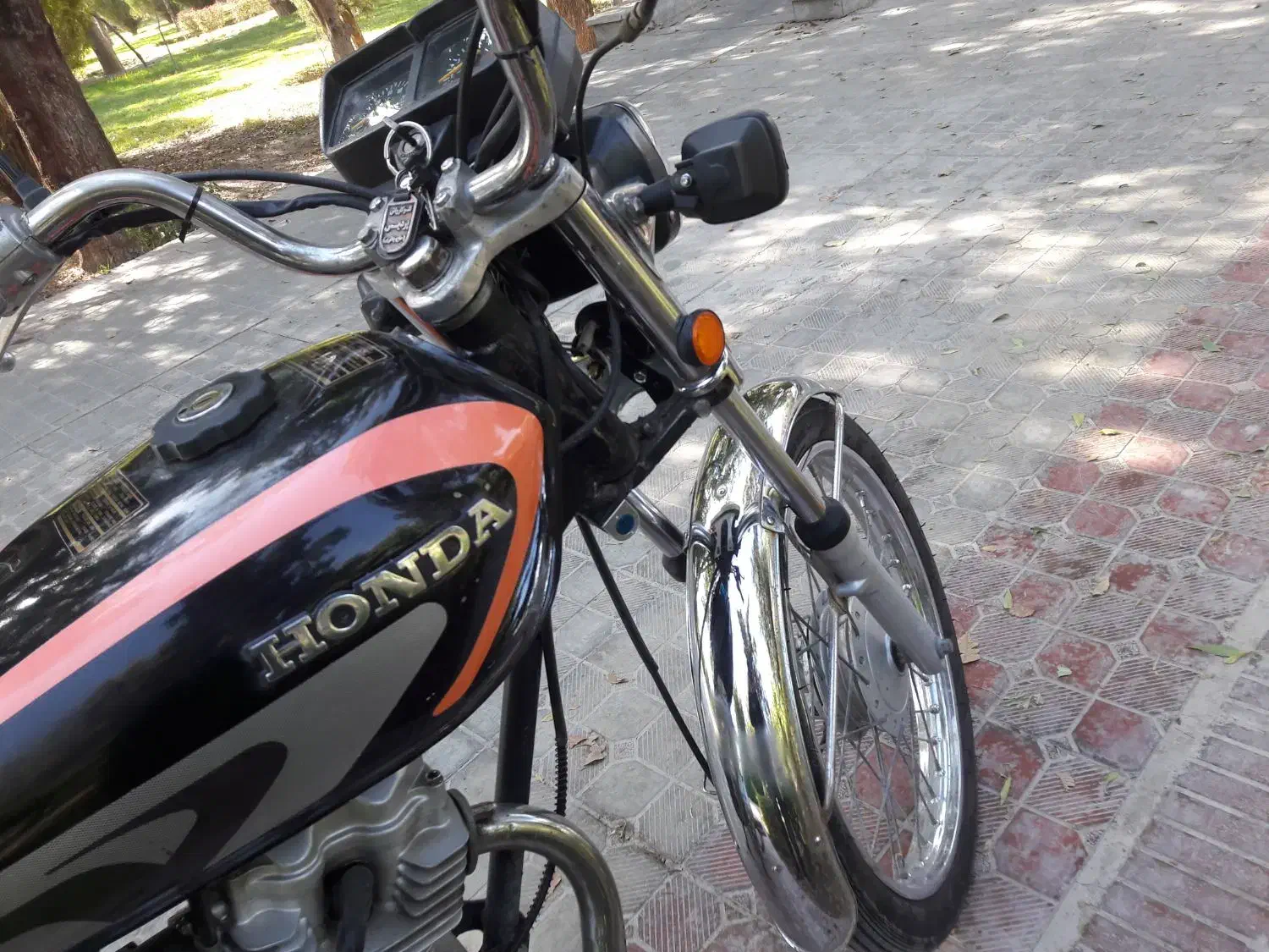 متورسیکلت هندا۱۲۵ولکا مدل ۸۸پلاک ملی بسیارتمیز|موتورسیکلت|اصفهان, گرکان|دیوار