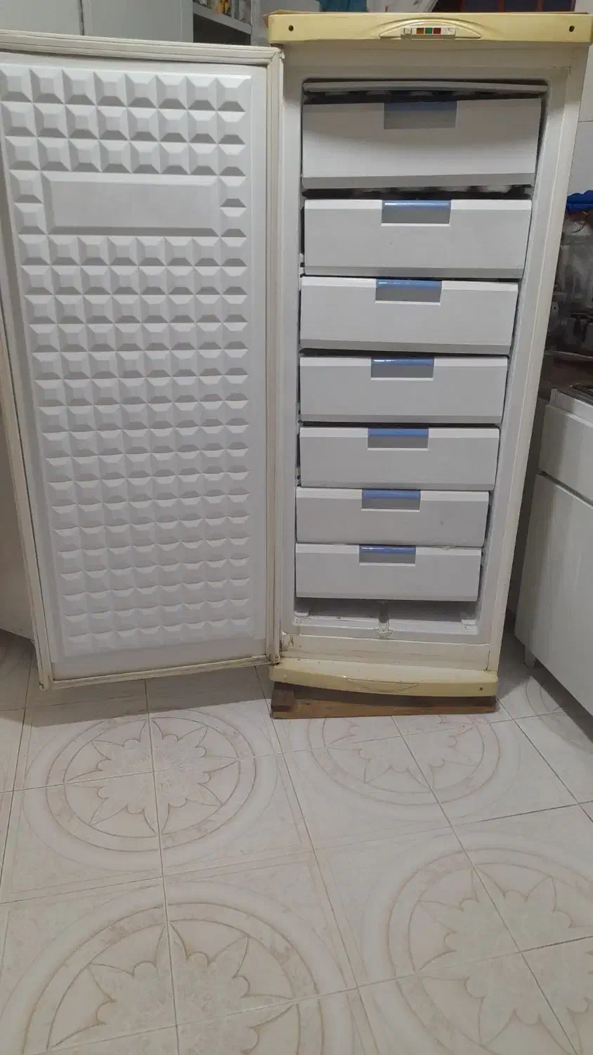 فریزر قدیمی سالم LG یخچاوان|یخچال و فریزر|رشت, نخودچر|دیوار