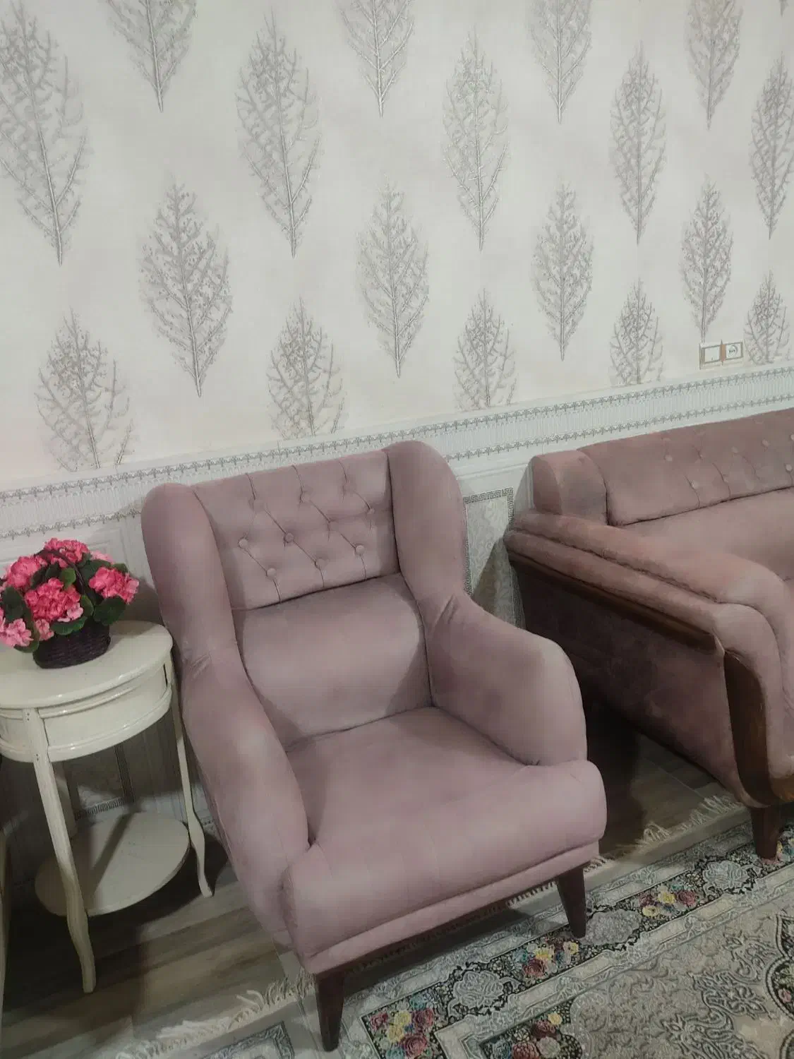 مبل راحتی گل بهی ۷ نفره طرح چستر|مبلمان خانگی و میز عسلی|رباطکریم, الارد|دیوار