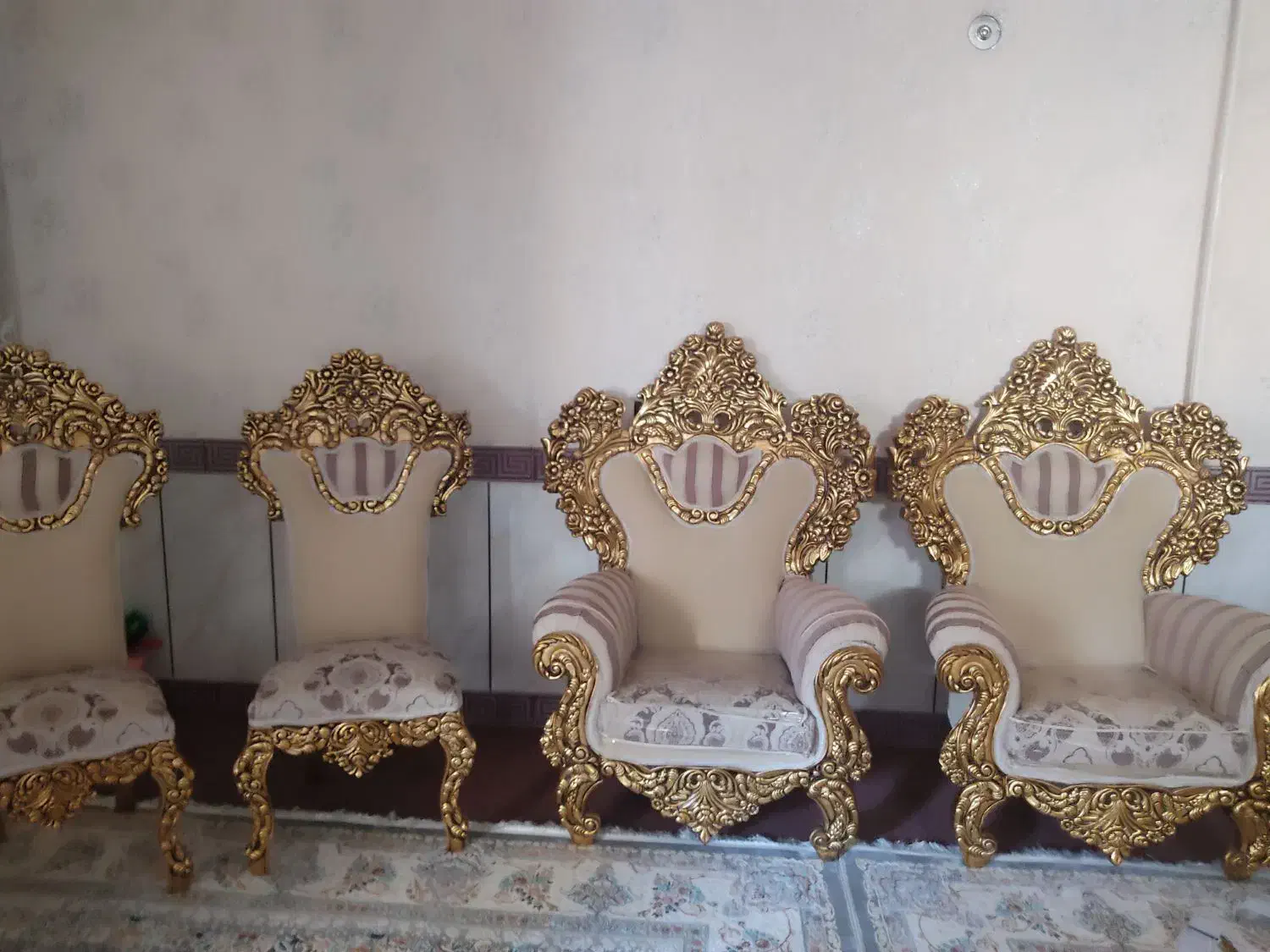 مبلمان سلطنتی9نفره همراه میز عسلی وشیشه کاور محافظ|مبلمان خانگی و میز عسلی|ایوان, |دیوار