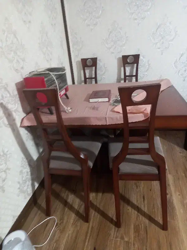 میز و صندلی چهار نفره|میز و صندلی غذاخوری|فردیس, شهرک ارم|دیوار