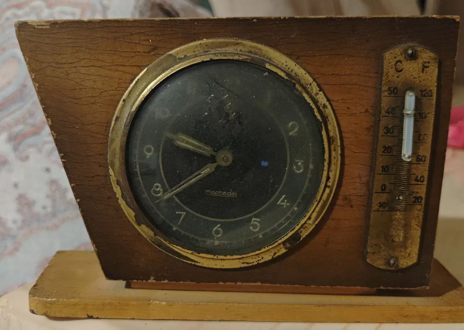 فروش ساعت رومیزی و دوربین عکاسی|دوربین عکاسی و فیلم‌برداری|تهران, طرشت|دیوار