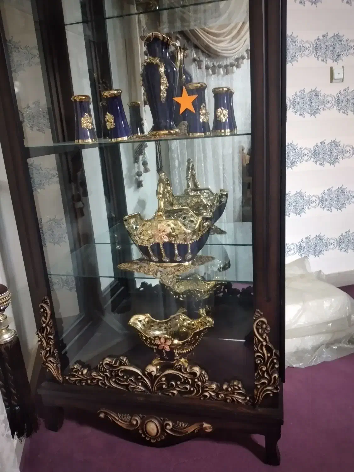 بوفه در حد نو با کیفیت بسیار خوب|بوفه، ویترین، کنسول|کرج, شهرک شهید احسانی نژاد|دیوار