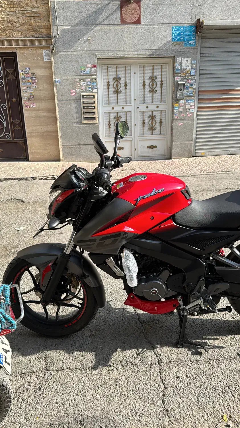 Ns 200|موتورسیکلت|تهران, اوین|دیوار