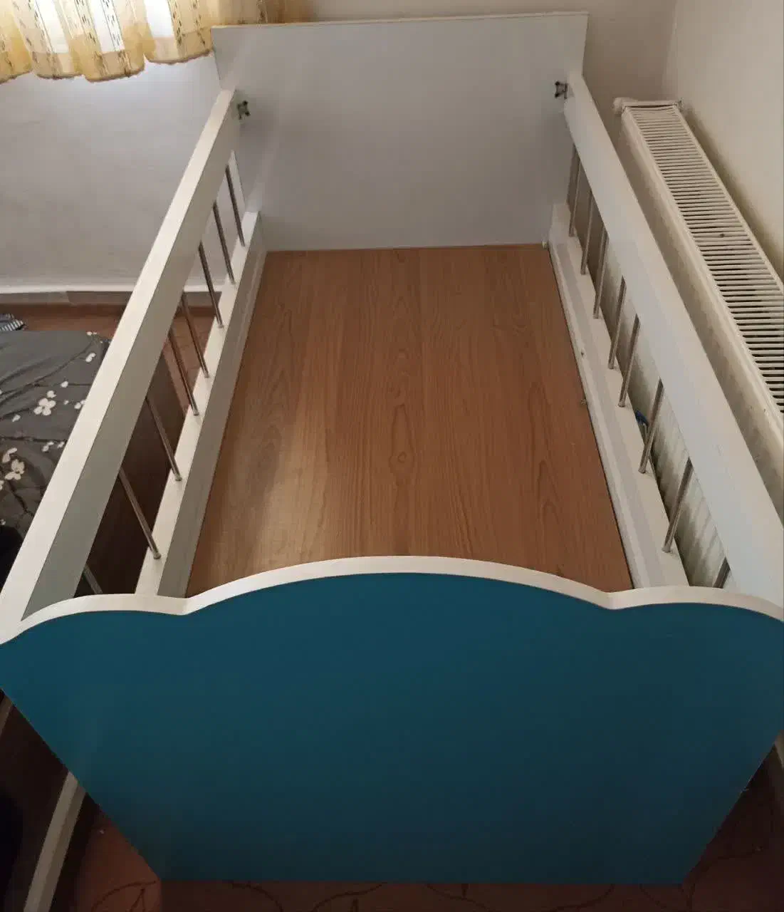 تخت خواب بچه|تخت و سرویس خواب|فولادشهر, مسکن مهر فولادشهر|دیوار