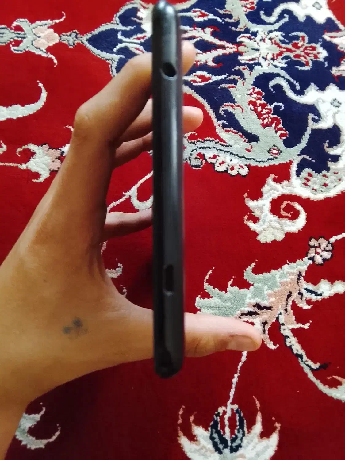 تبلت لنوو|تبلت|کرج, بنیاد|دیوار