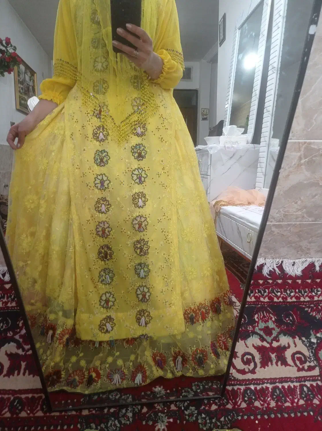 لباس محلی|لباس|شیراز, کوشک میدان|دیوار