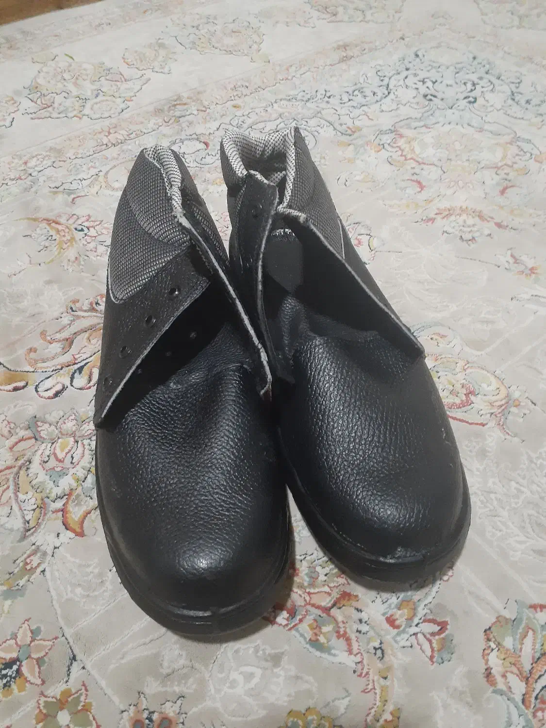 کفش کار|لباس|قزوین, |دیوار