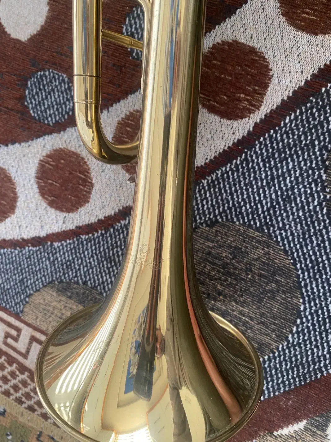 ترومپت جینبائو|سازهای بادی|اصفهان, بهارستان|دیوار