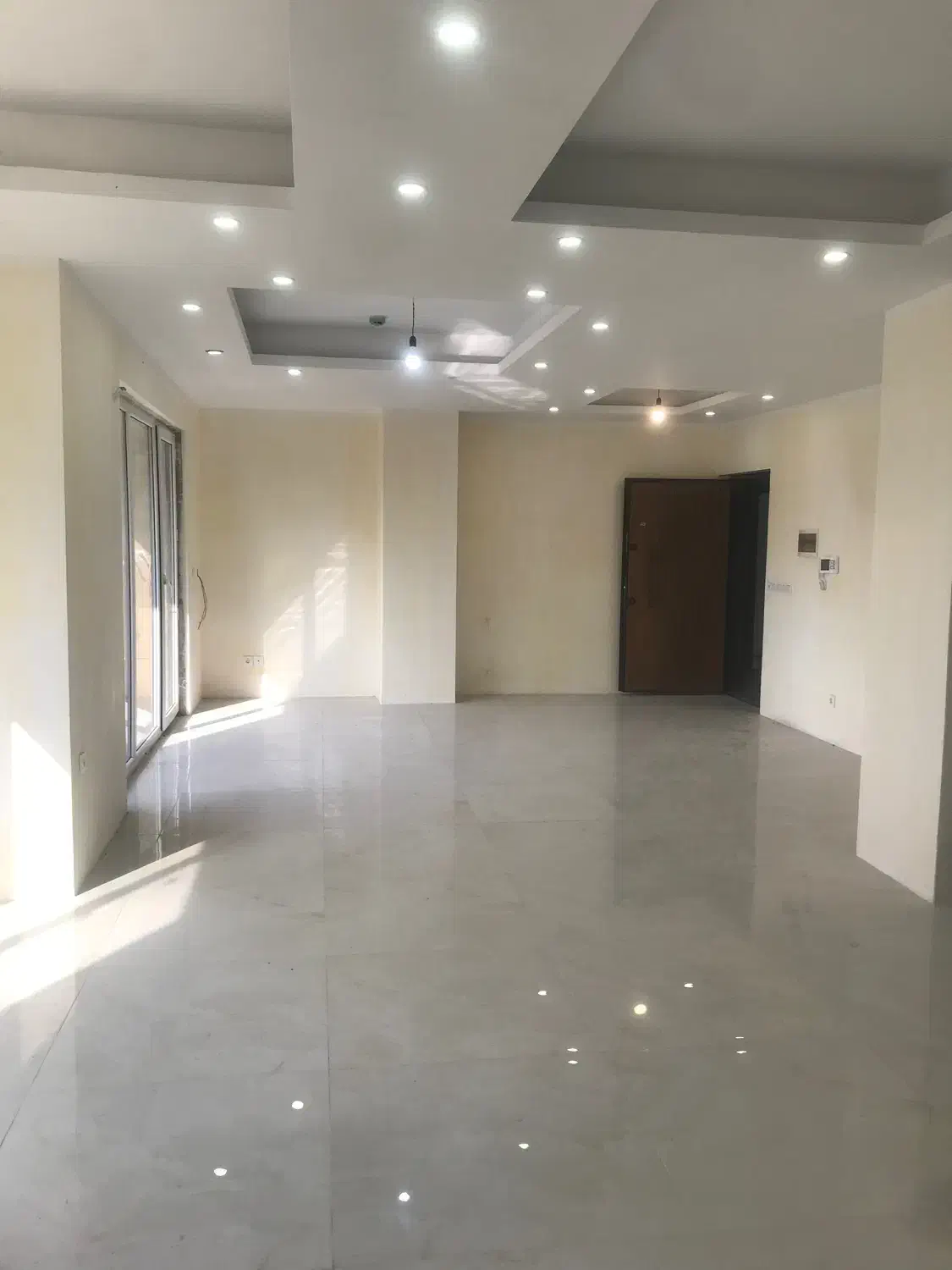 فروش واحد ۱۰۰ متری ۲ خواب سند تک برگ ۵ میلیارد|فروش آپارتمان|چالوس, |دیوار