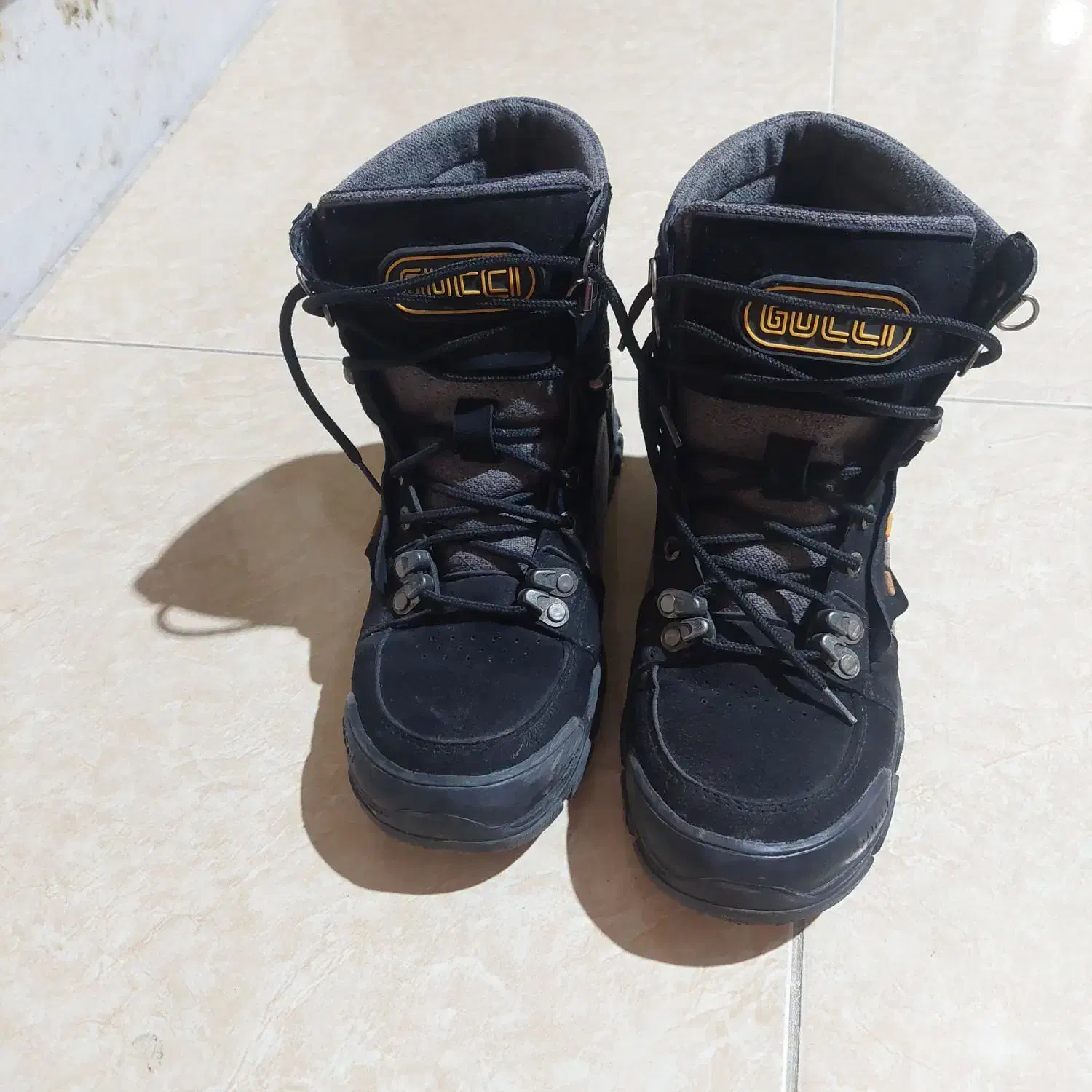 نیم بوت اسپرت سایز۳۶|کیف، کفش، کمربند|ساری, |دیوار