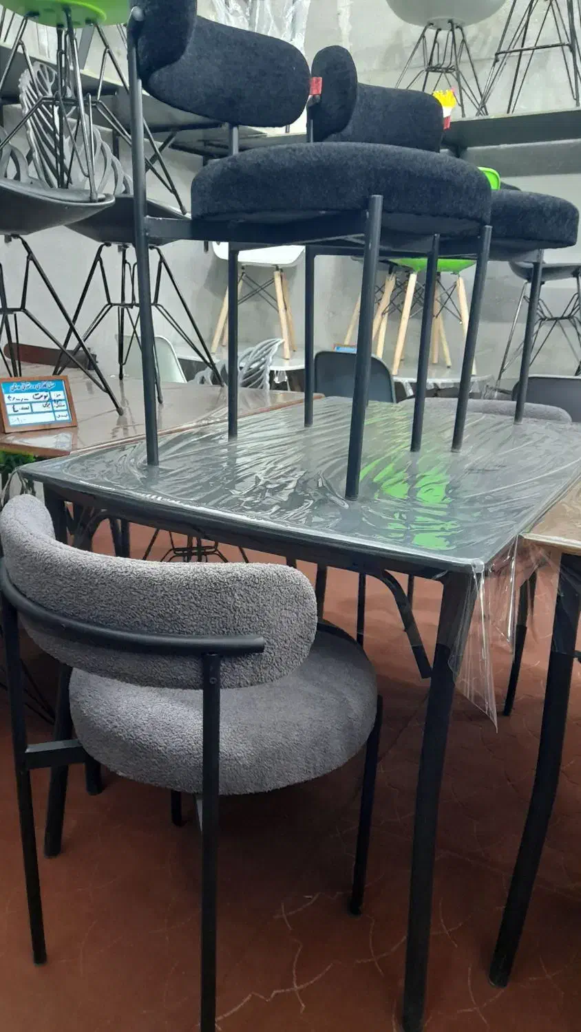 صندلی بدنه فایبریفضایبیرون|میز و صندلی غذاخوری|حمیدیا, |دیوار