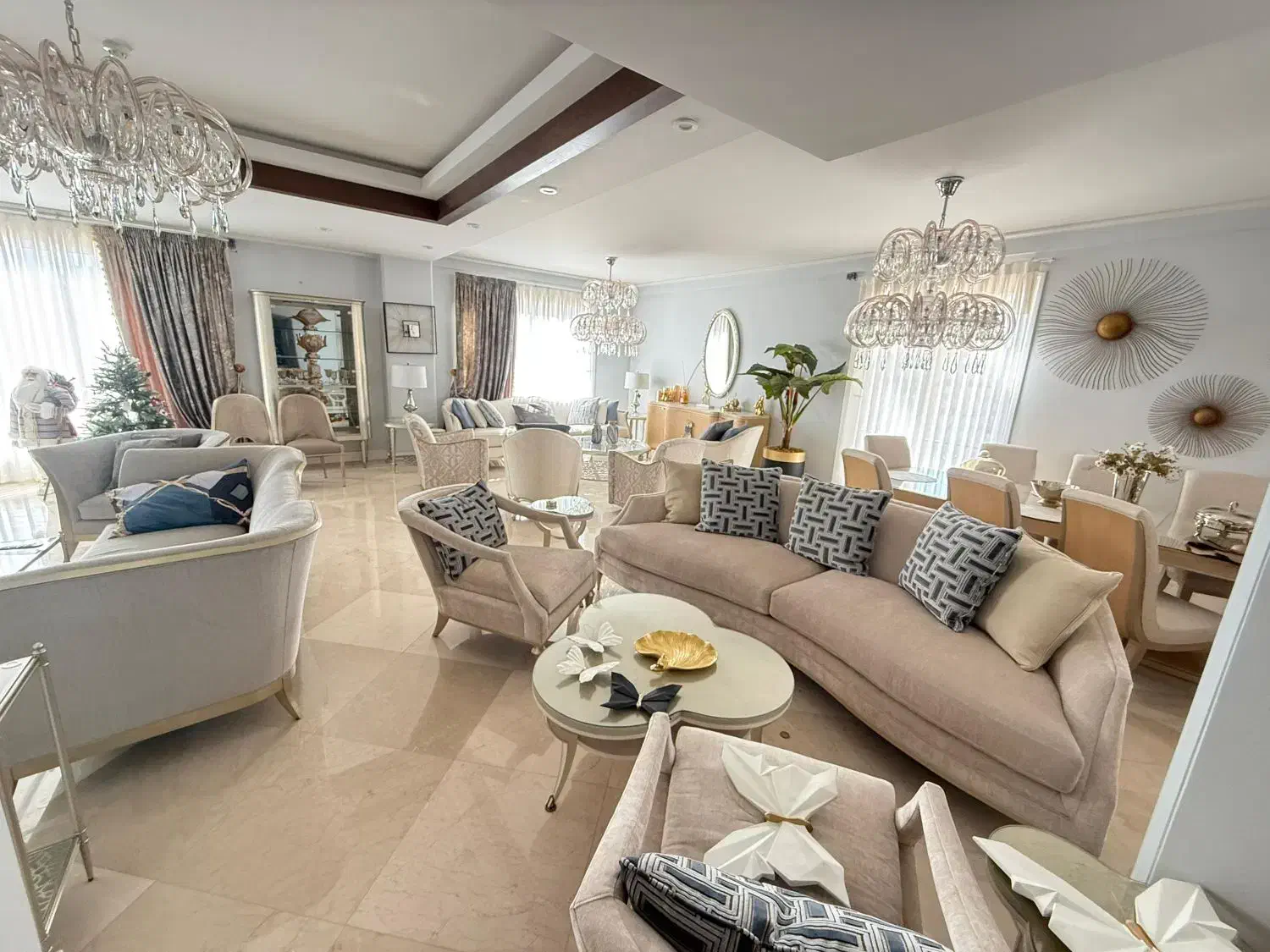 ۲۲۰ متر برج باغ /طبقه‌ ۱۴ /۲۵ متر تراس چیدمانی|اجارهٔ آپارتمان|تهران, ولنجک|دیوار