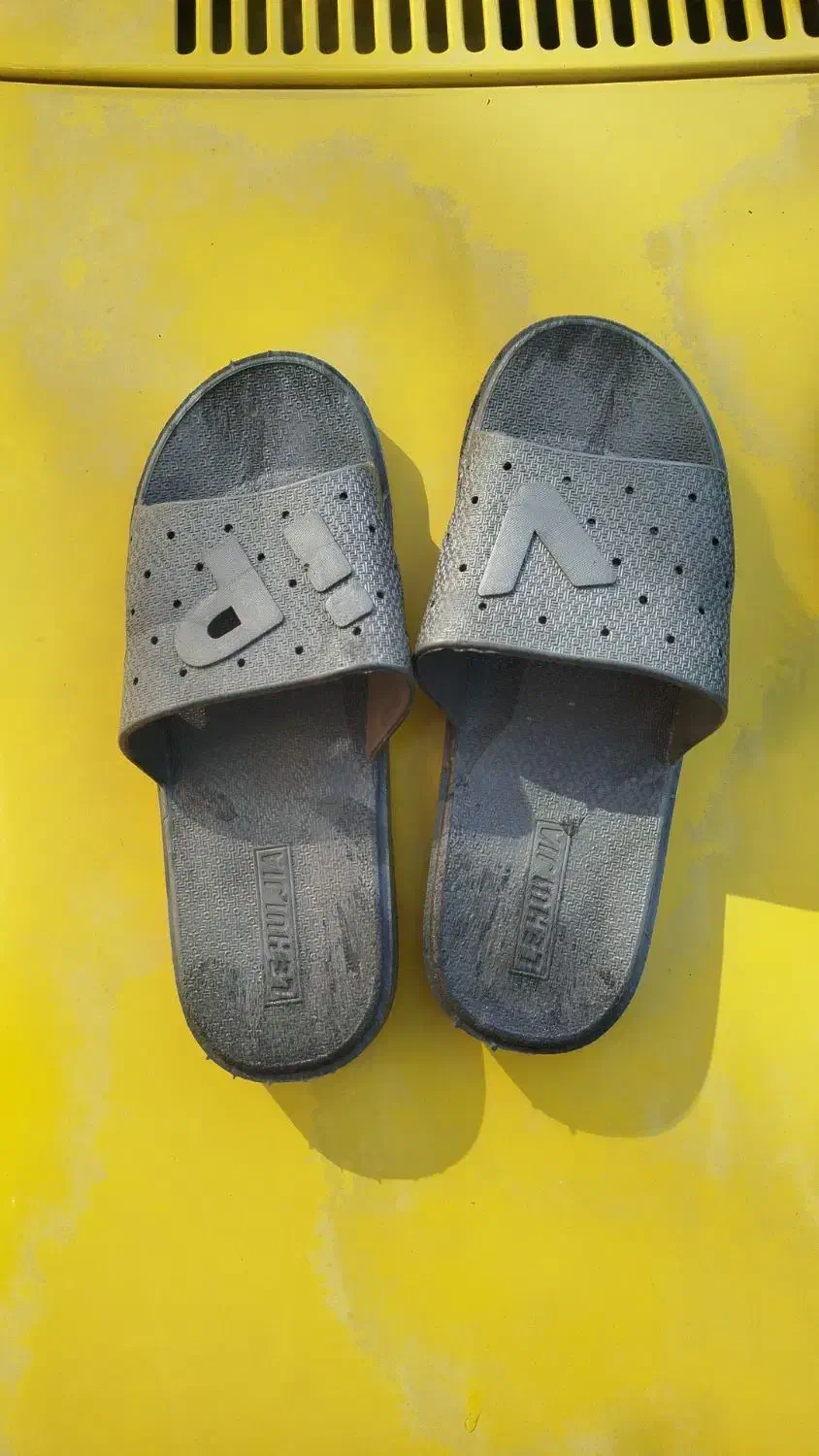 فردا چهارشنبه دمپایی در دهگلان|کیف، کفش، کمربند|دهگلان, |دیوار