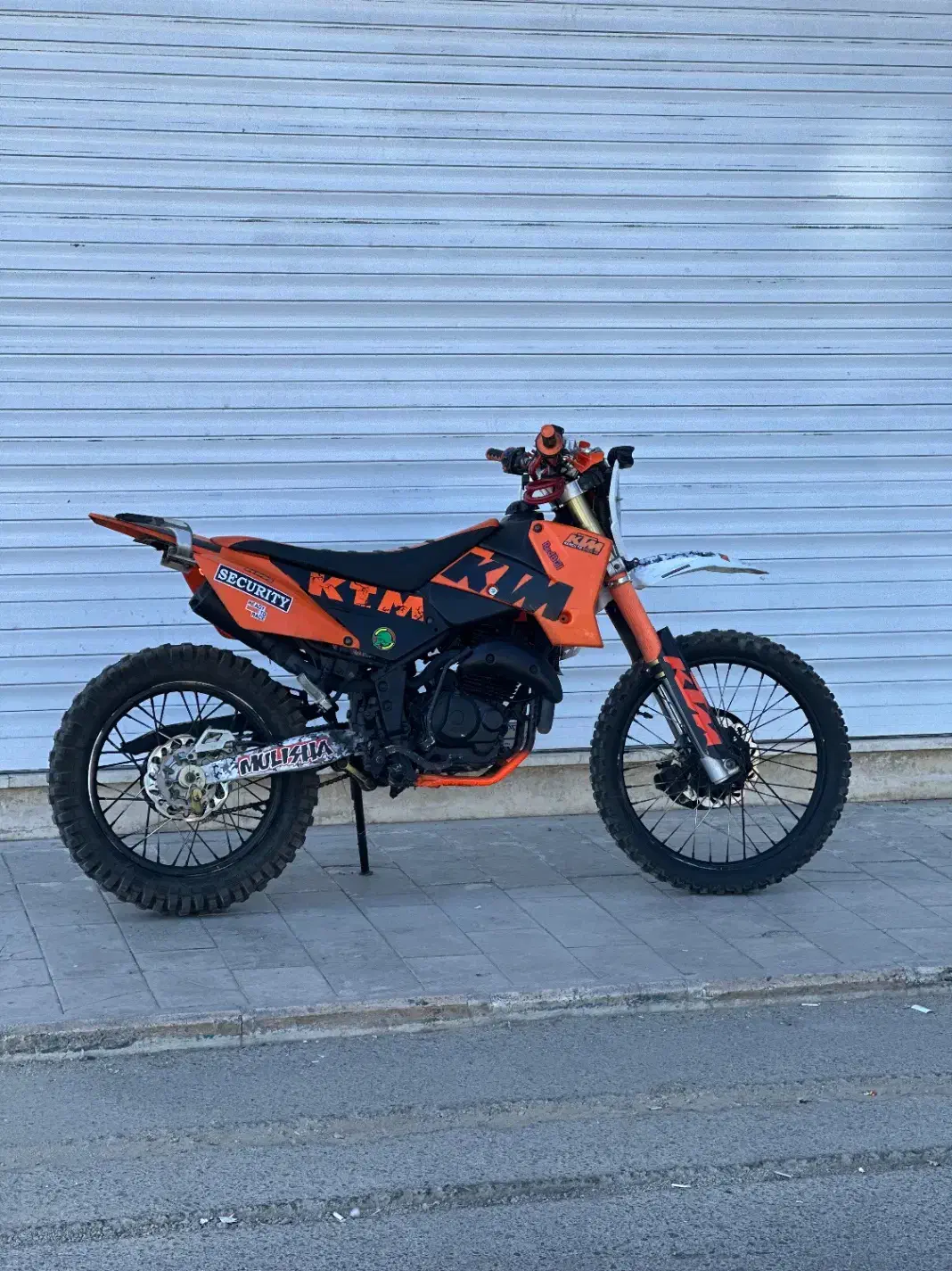 تریل خفن نقد و اقساط|موتورسیکلت|بروجرد, |دیوار