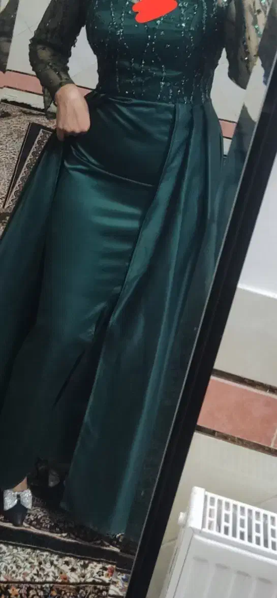 لباس مجلسی|لباس|گالیکش, |دیوار