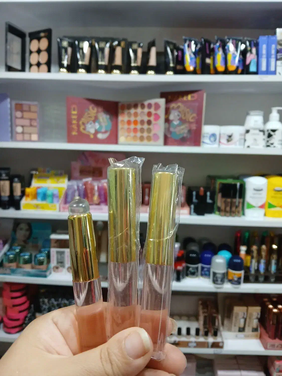 ارایشی و بهداشتی قیمت مناسب|آرایشی، بهداشتی، درمانی|رشت, حمیدیان|دیوار