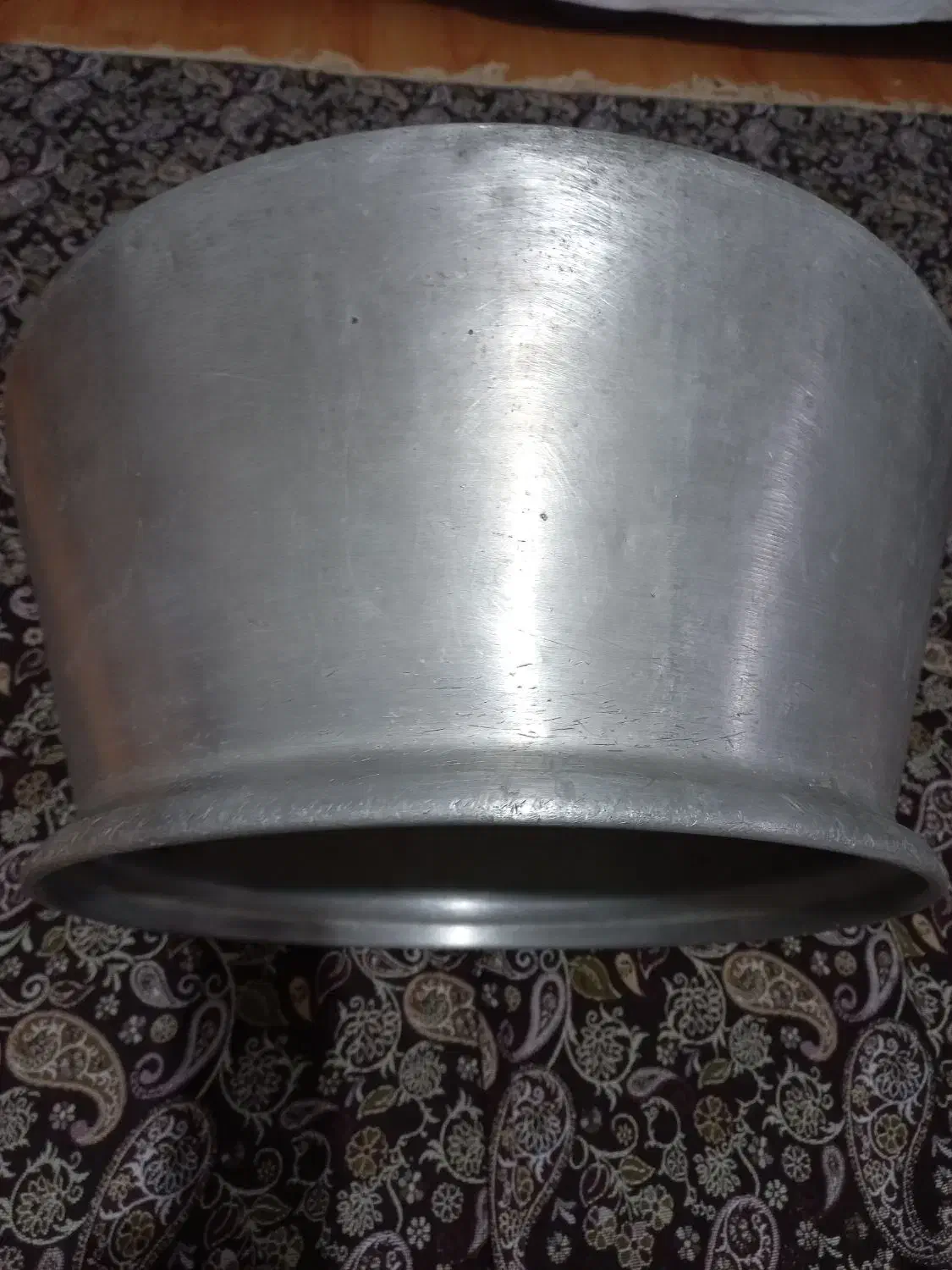 دیگ رویی|ظروف پخت‌وپز|ساری, |دیوار