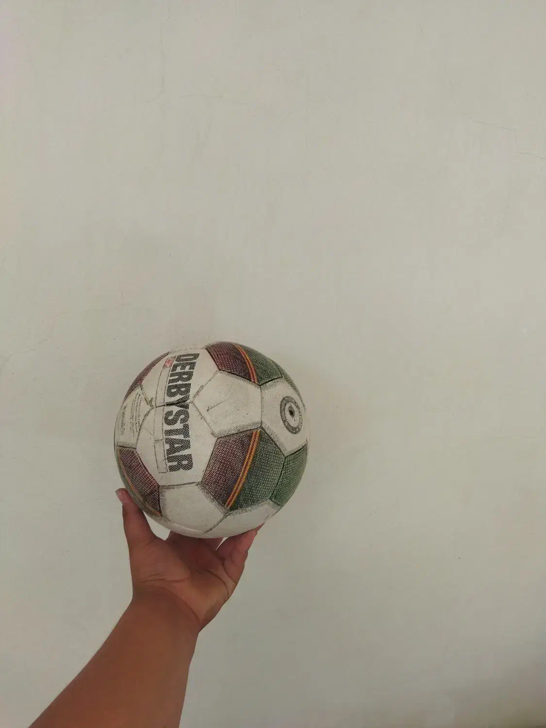 توپ فوتبال|ورزش‌های توپی|گنبد کاووس, |دیوار