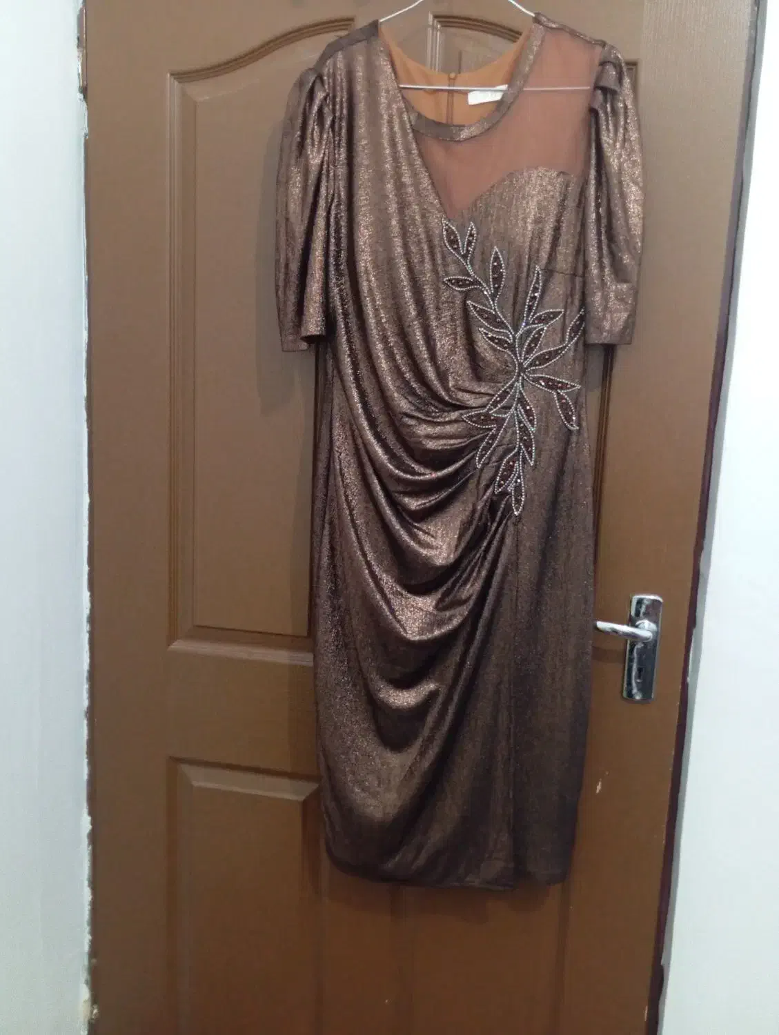 لباس مجلسی|لباس|کشکسرای, |دیوار