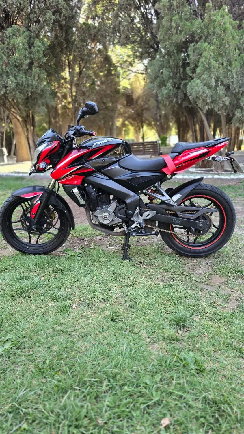 موتور ns200|موتورسیکلت|اراک, |دیوار