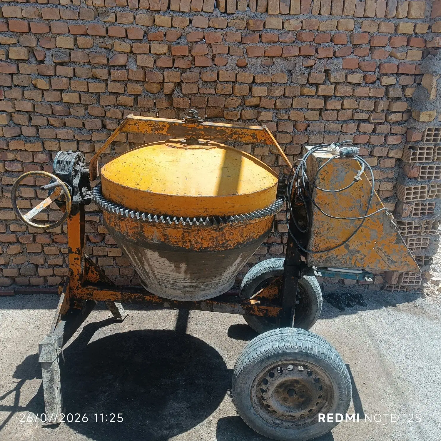 میکسر|ماشین‌آلات صنعتی|سده (خراسان جنوبی), |دیوار