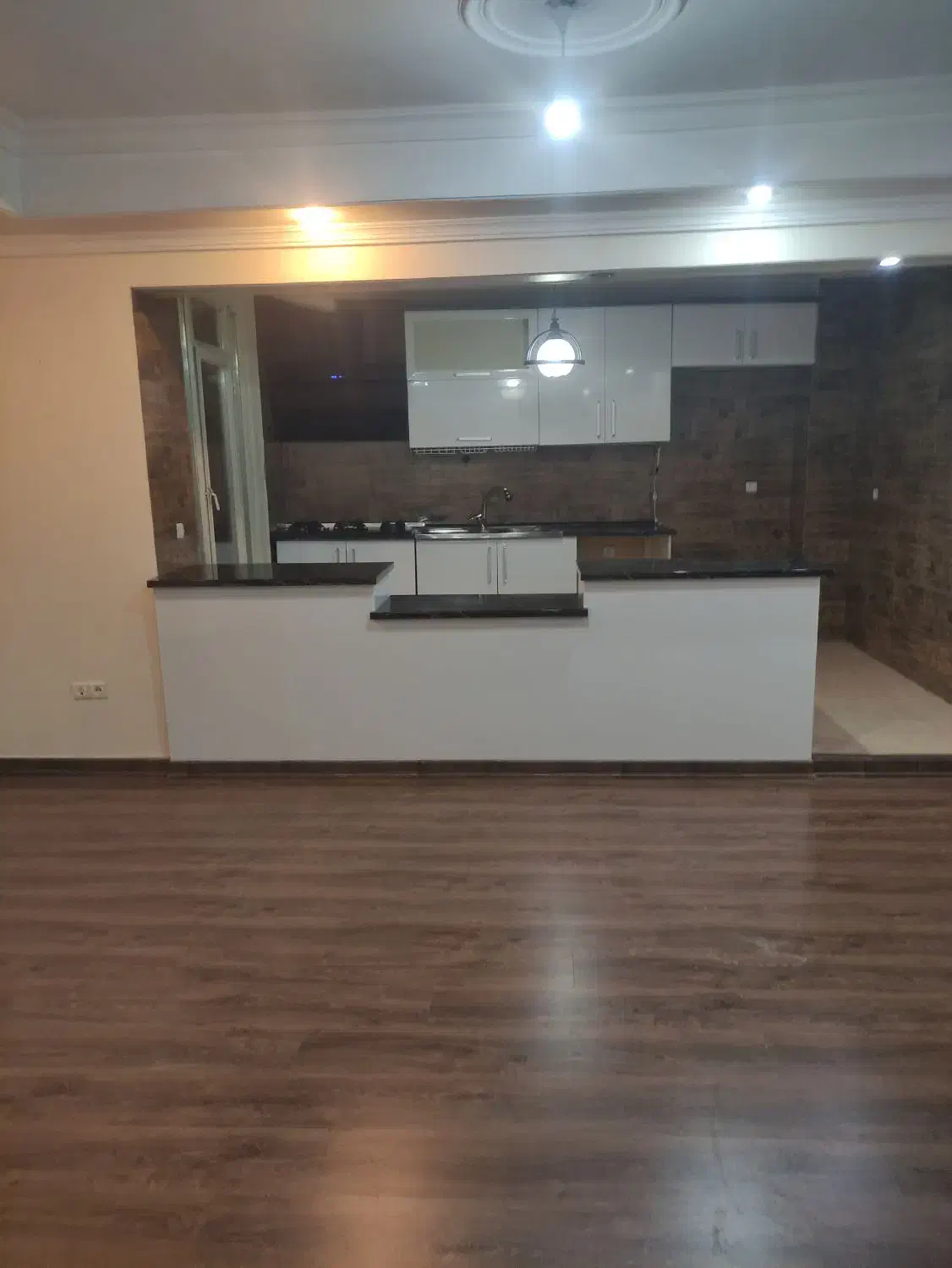 ۶۰ متر شیک و نقلی شهر زیبا