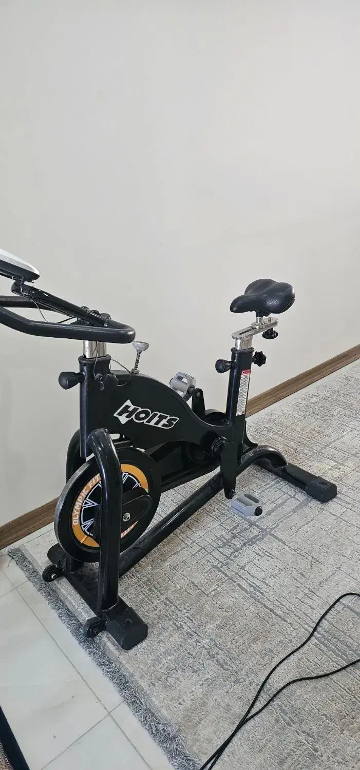 دوچرخه ثابت باشگاهی|تجهیزات ورزشی|شهریار, شهرک وائین|دیوار