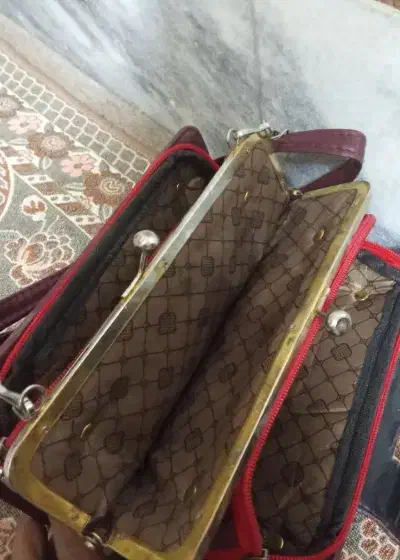 کیف زنانه.|کیف، کفش، کمربند|گناباد, |دیوار