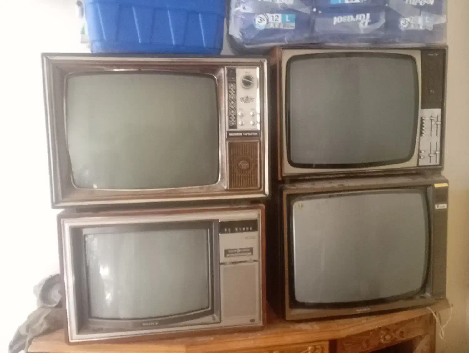 تلویزون قدیمی|تلویزیون و پروژکتور|اصفهان, باتون|دیوار