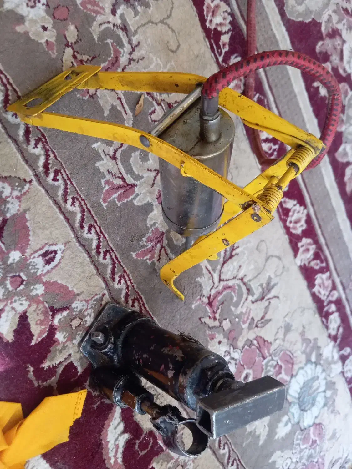 جک دستی روغنی و پمپ باد دستی|قطعات یدکی و لوازم جانبی|شیراز, حافظیه|دیوار