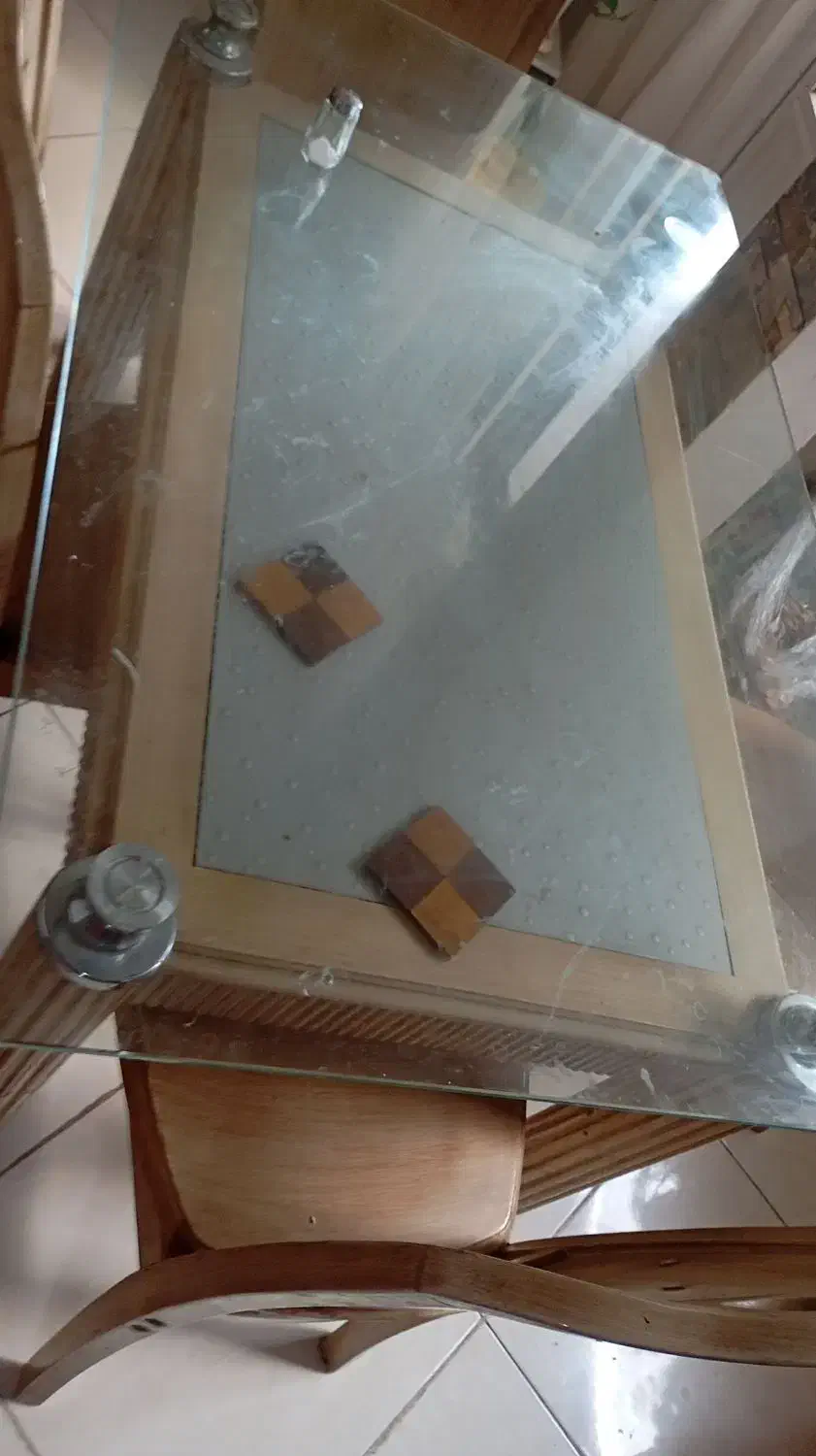 میز|میز و صندلی غذاخوری|نیشابور, شهرک ولیعصر|دیوار