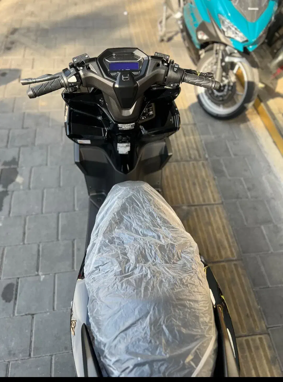 طرح کلیک ۱۶۰فول هانی موتور مدل ۱۴۰۴|موتورسیکلت|زاهدان, |دیوار