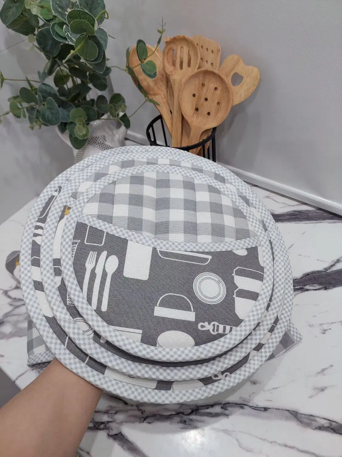 دوخت سرویس آشپزخانه دمکنی دستگیره دستکش فر|سفره، حوله، دستمال آشپزخانه|همدان, |دیوار