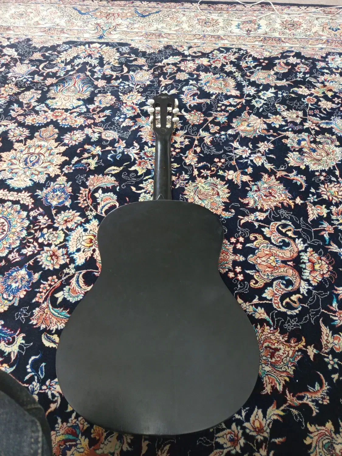 گیتار ل چهار چهارم برای آموزش بسیار مناسب است|گیتار، بیس، امپلیفایر|الیگودرز, |دیوار