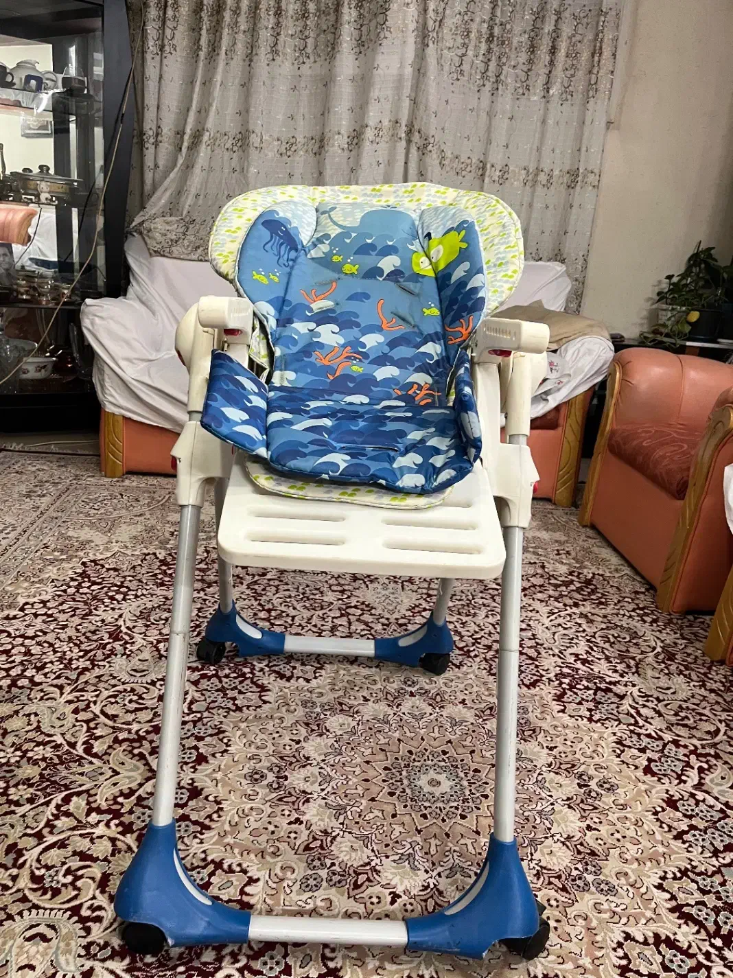 صندلی کودک|تخت و صندلی بچه|شاهینشهر, مسکن مهر|دیوار