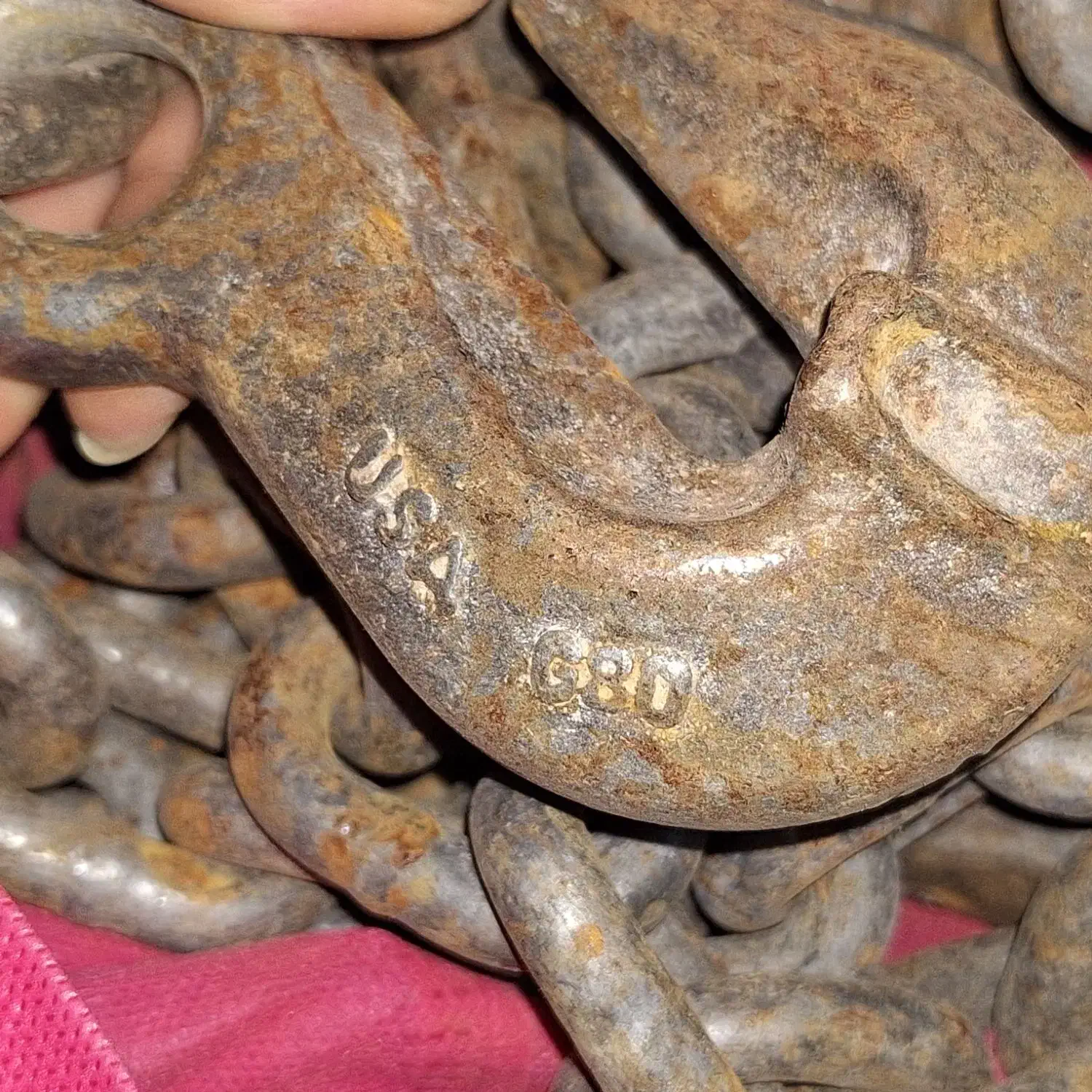 زنجیر آمریکایی|ابزارآلات|بروجن, |دیوار