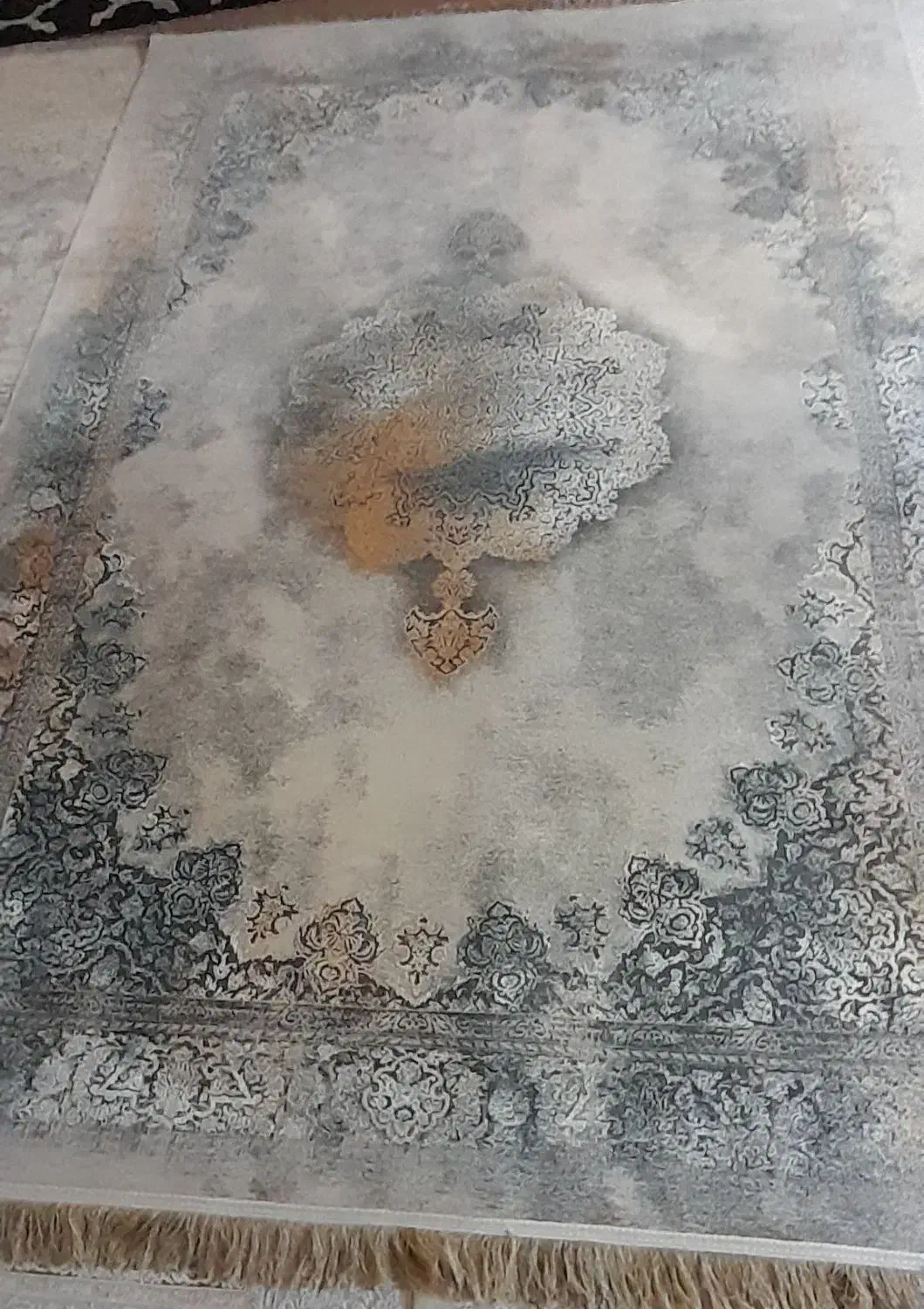 فرش۶متری ۱۲۰۰شانه ۳۶۰۰تراکم ابروبادی۲ عدد در حد اک|فرش|ارومیه, |دیوار