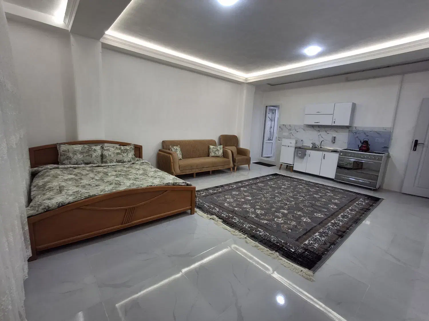 اجاره سوئیت،دارای پارکینگ،امنیت بالا، ۲۴ساعته|اجارهٔ کوتاه‌مدت آپارتمان و سوئیت|ملایر, |دیوار