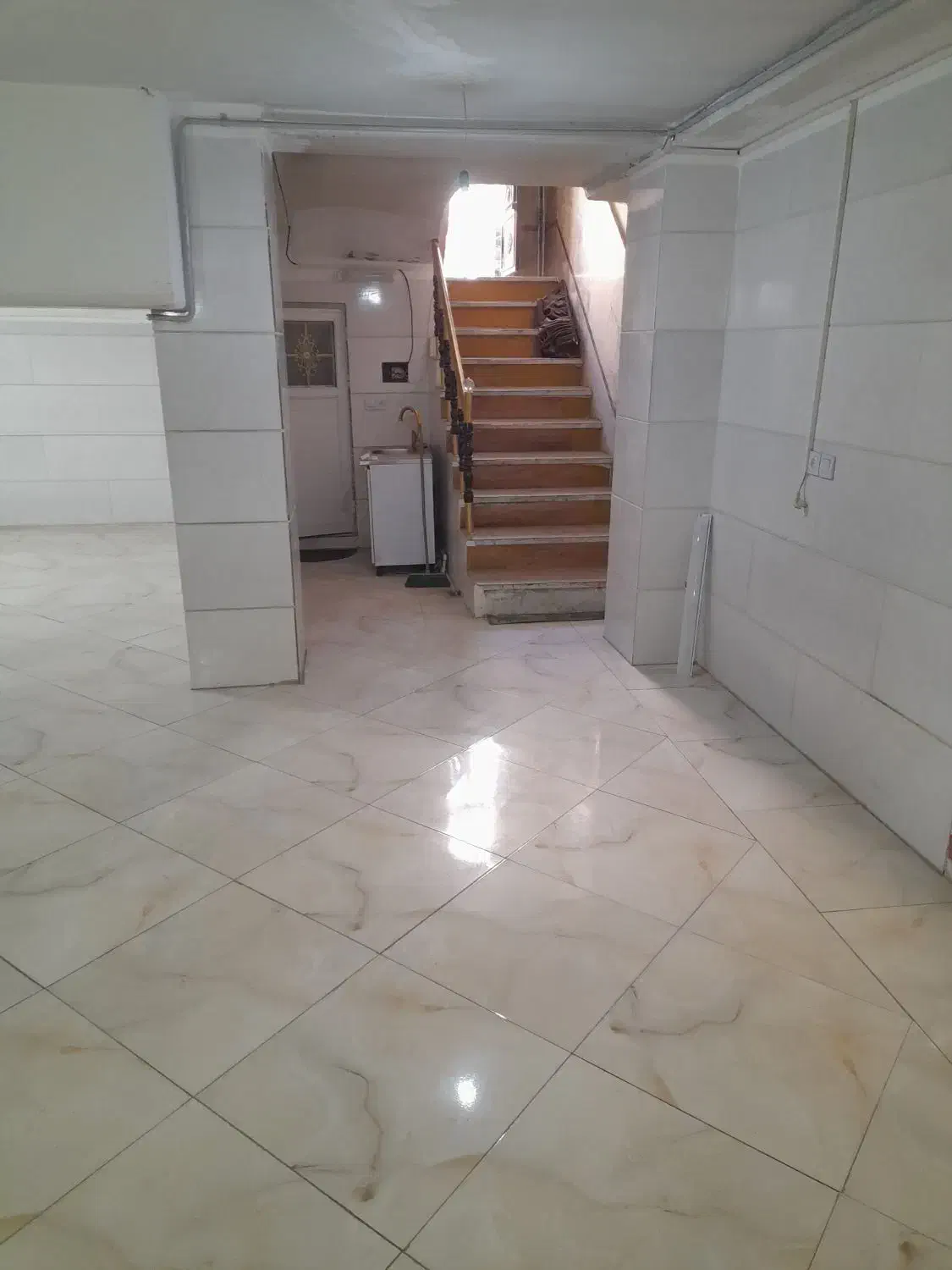 زیرزمین|اجارهٔ دفتر کار، اتاق اداری، مطب|بهارستان, |دیوار