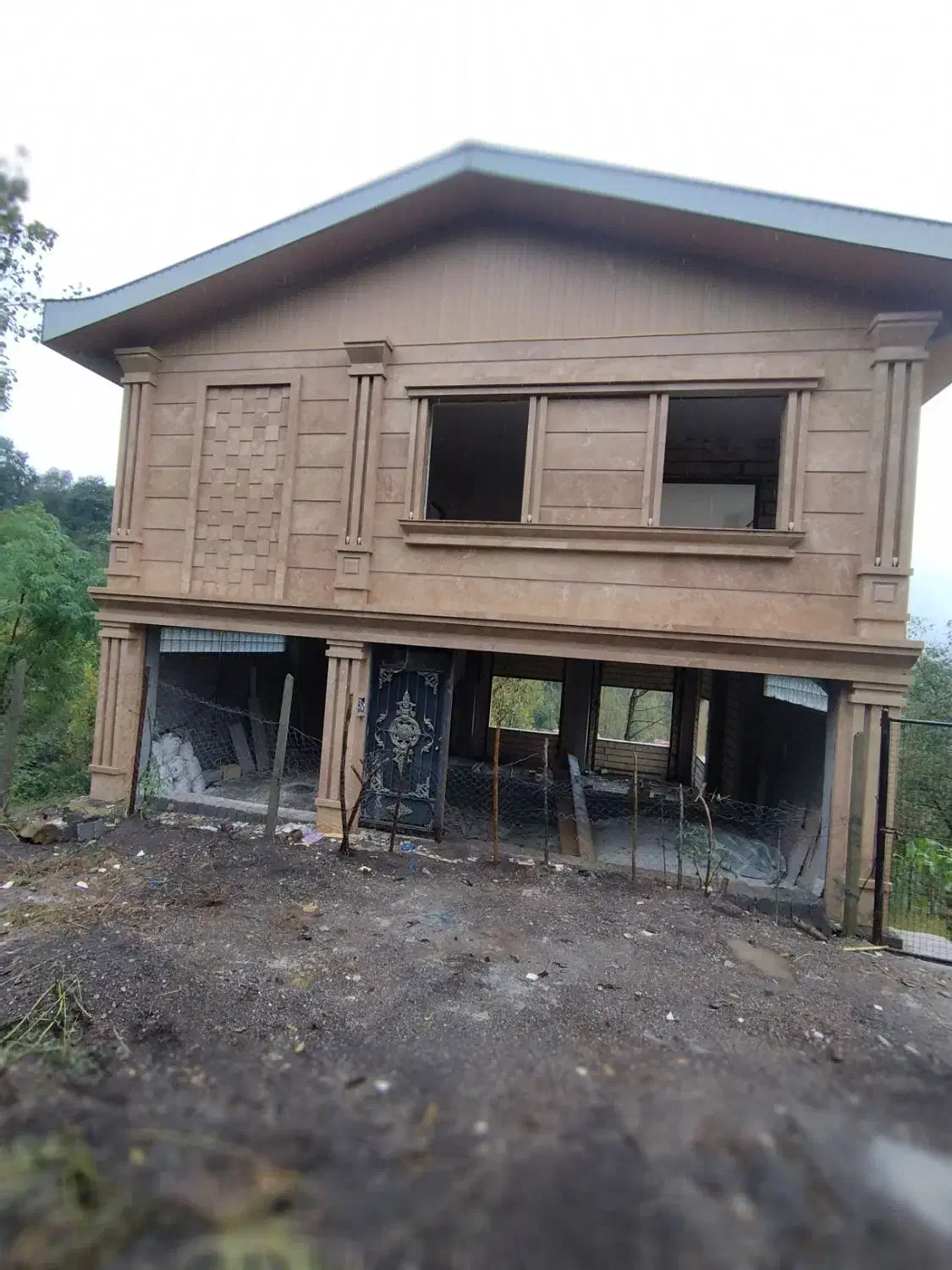 اجرای حرفه‌ای سنگ و سرامیک ساختمان|خدمات پیشه و مهارت|لاهیجان, لیل|دیوار