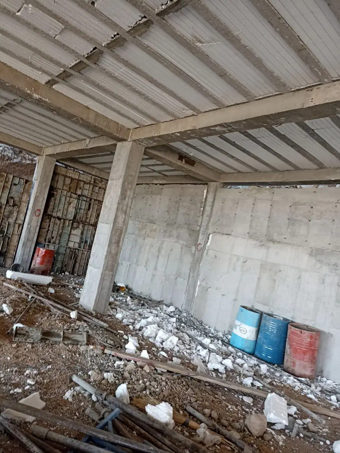 اجازه ای همه نوع قالب بتنی و جک سه متری و چهار|خدمات پیشه و مهارت|بومهن, |دیوار