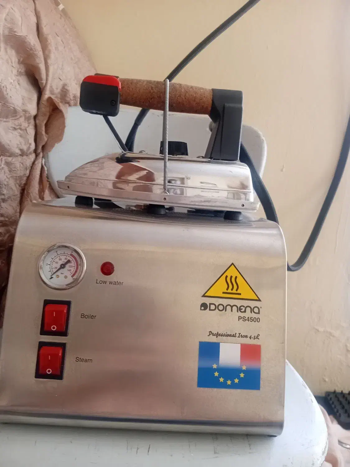 اتو مخزن دار دمنا ۴۵۰۰ فرانسه نو وتمیز بدون ایراد|اتو و لوازم اتو|کرمانشاه, |دیوار