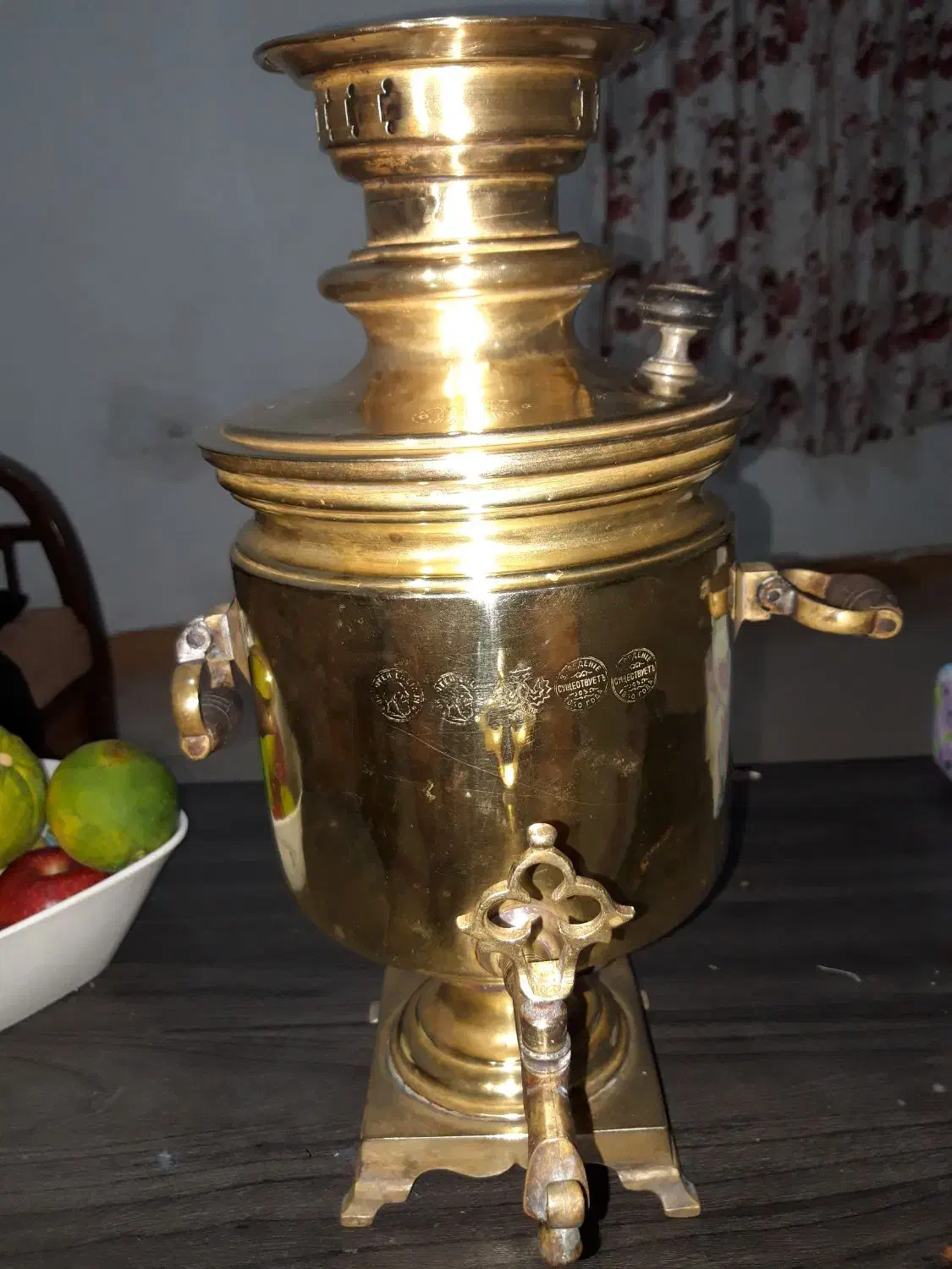 سماور روسی قدیمی زغالی|سماور، چایساز، قهوهساز|رشت, توشیبا|دیوار